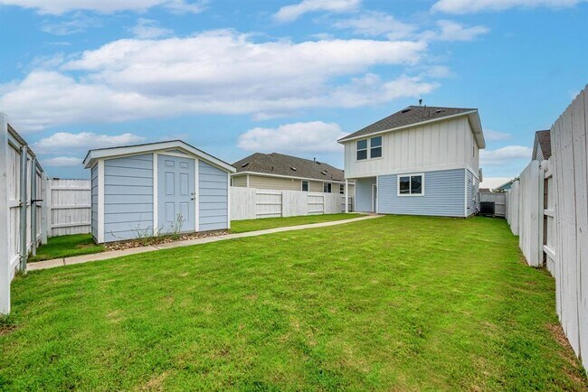 Building Photo - 158 Daylily Dr