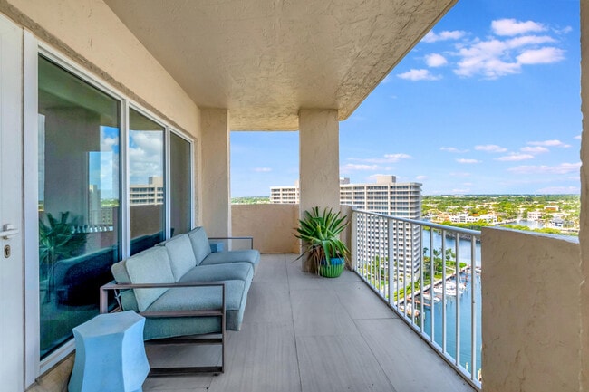 Building Photo - 4301 N Ocean Blvd