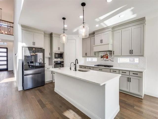 Building Photo - 10482 Great Days Dr