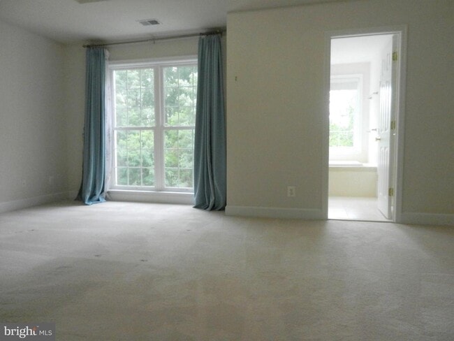 Building Photo - 13700 Maple Sugar Ln