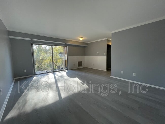 Building Photo - 7997 Audubon Ave