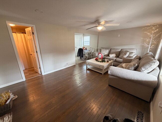 Building Photo - 4917 Andersonville Hwy