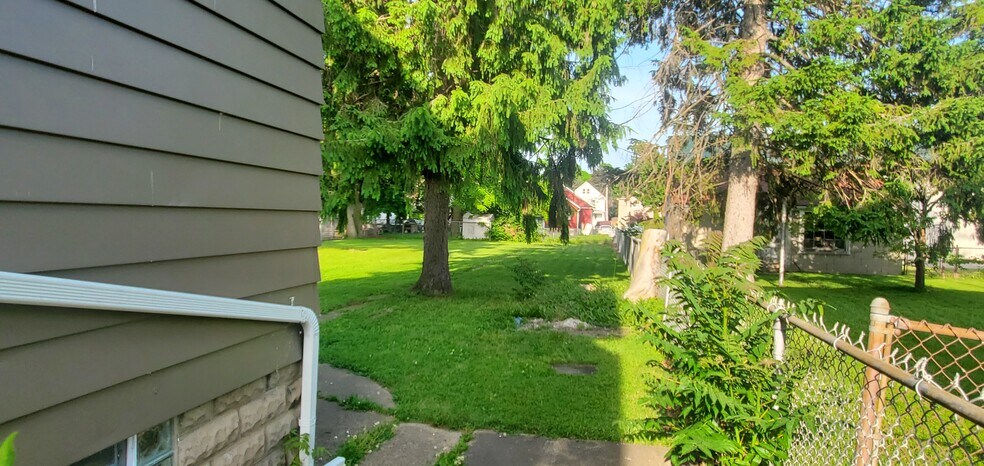 Building Photo - 1606 McDonough St