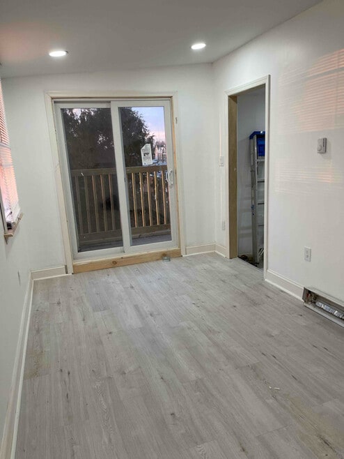 Building Photo - 916 Ridge Ave