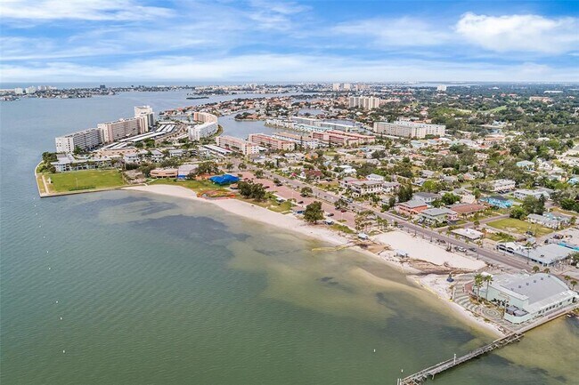 Building Photo - 2865 51st St S