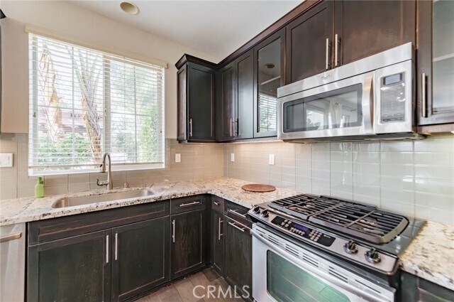 Building Photo - 166 Desert Bloom