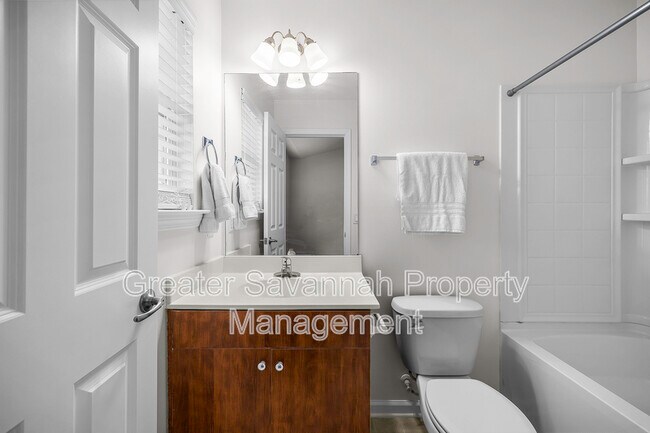 Building Photo - 70 Winter Lake Cir