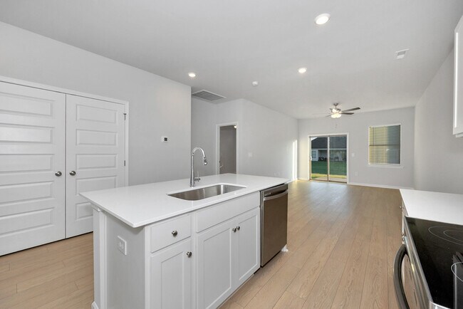 Building Photo - 149 Wolfe Ln
