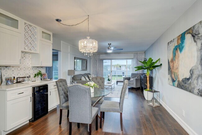 Building Photo - 68 Yacht Club Dr