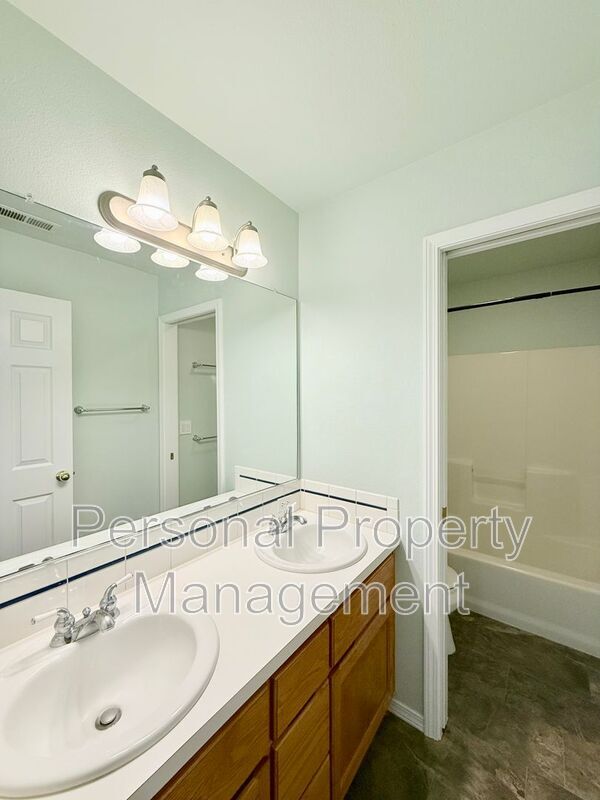 Building Photo - 4809 NW 129th St