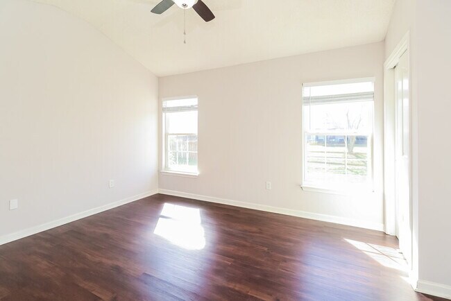 Building Photo - 6720 Fortescue Dr