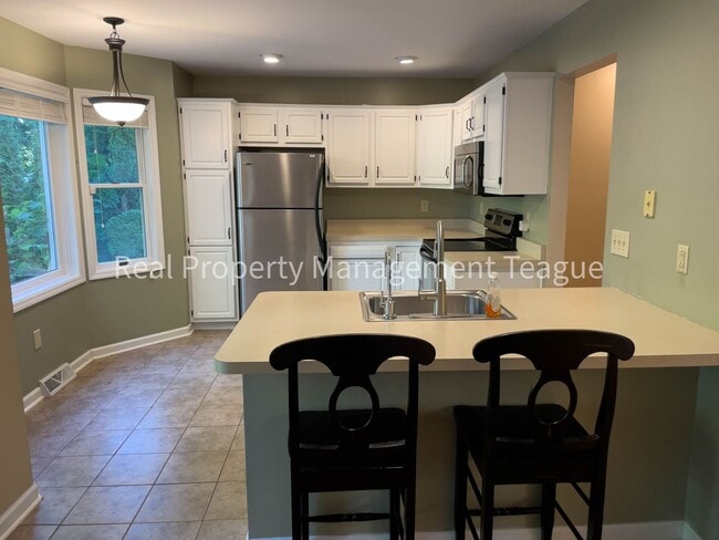 Building Photo - Beautiful Single Family Home