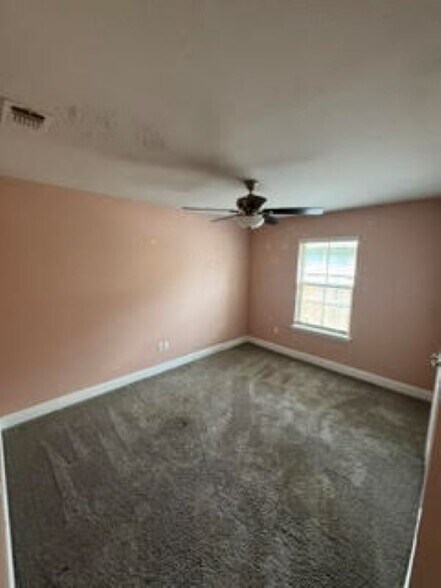 Building Photo - 18194 Tiffany Renee Dr