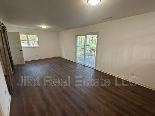 Building Photo - 2390 Tiffany Pl