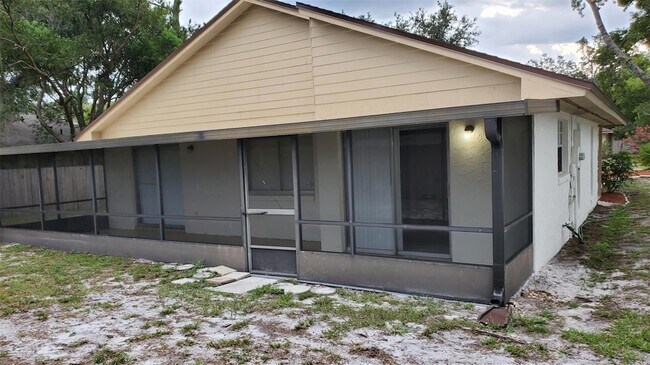 Building Photo - 1311 Alfonzo Cir