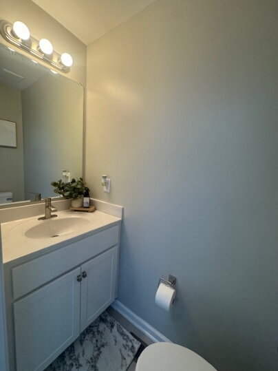 Building Photo - Coming Soon 9/15 – Beautiful 3 Bed, 3 Bath End-Unit Townhome!