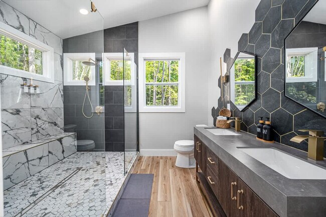 Building Photo - 288 Stonewall Road-SI ID1055518P