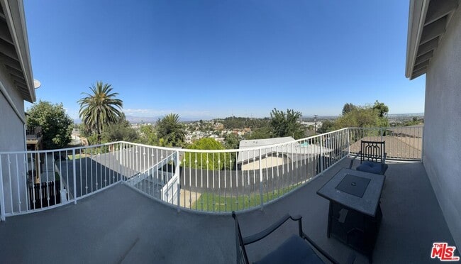 Building Photo - 3917 Dwiggins St