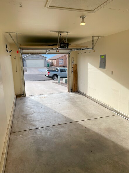 Building Photo - 4749 Kelly Way NE