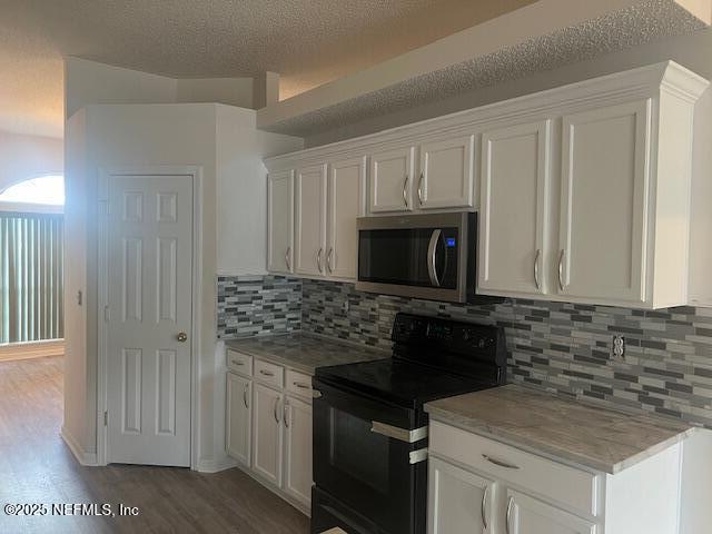 Building Photo - 2095 Willesdon Dr E