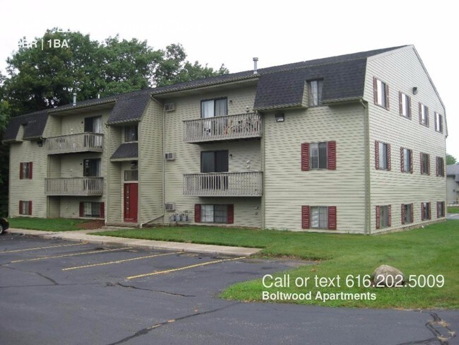 Building Photo - 4657 Lake Michigan Dr