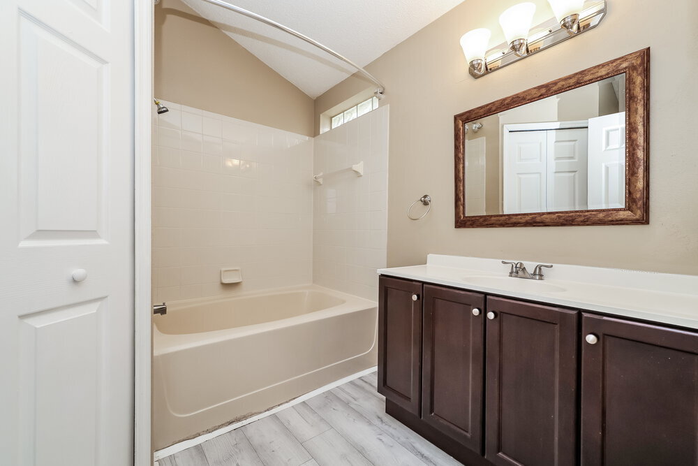 Building Photo - 6719 Summer Cove Dr