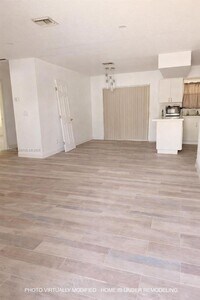 Building Photo - 3048 NW 20th St