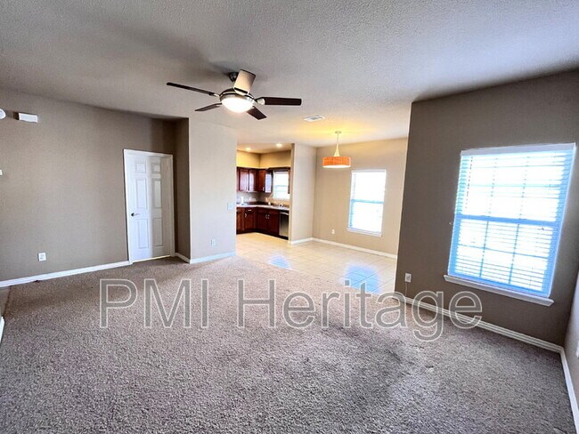 Building Photo - 3200 SW Windrift Ave