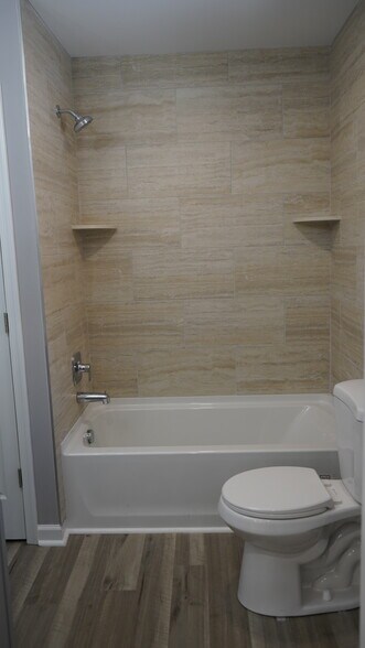 1st bathroom - 308 King St