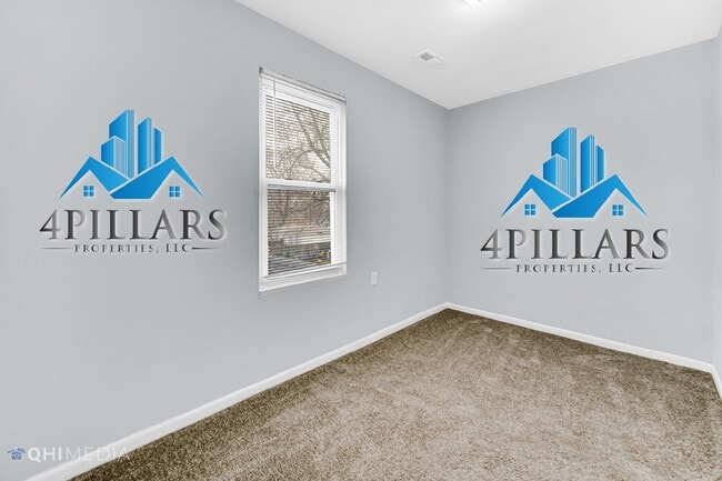 Building Photo - Spacious 4-Bedroom Home in Hammond, IN wit...
