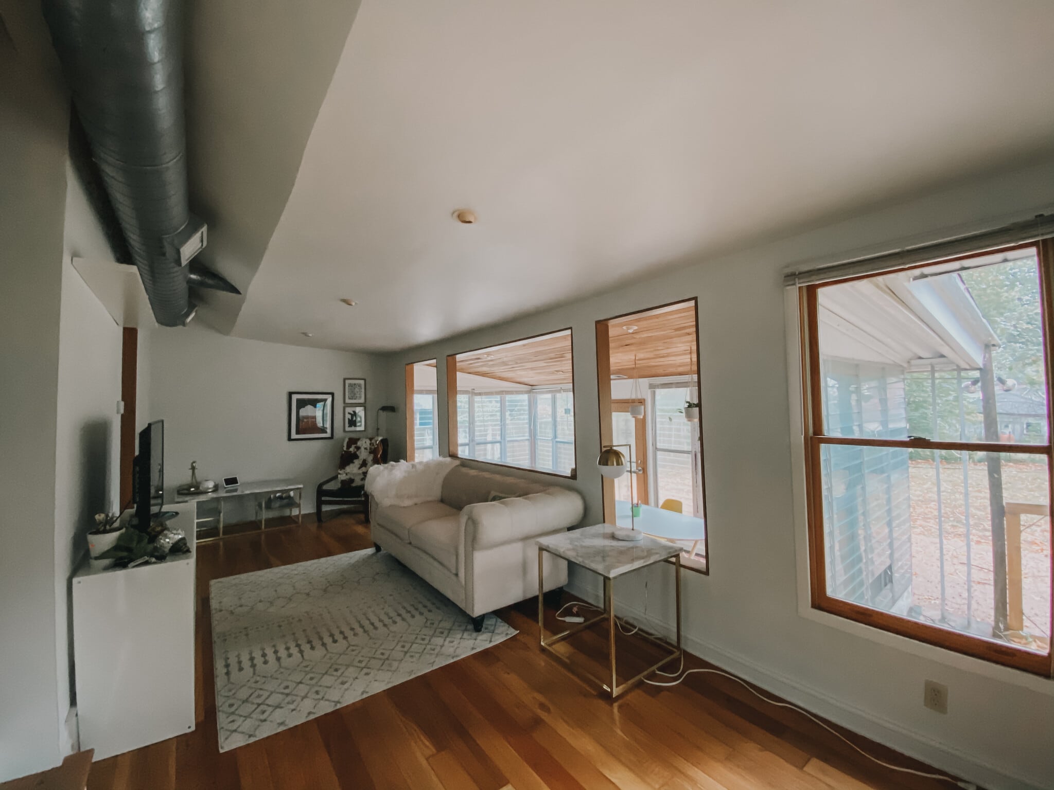 Living - 2012 Harbert Ave