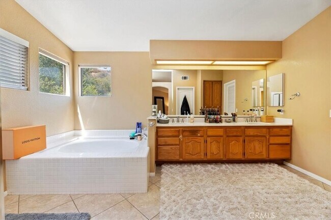 Building Photo - 2760 Hidden Hills Way W