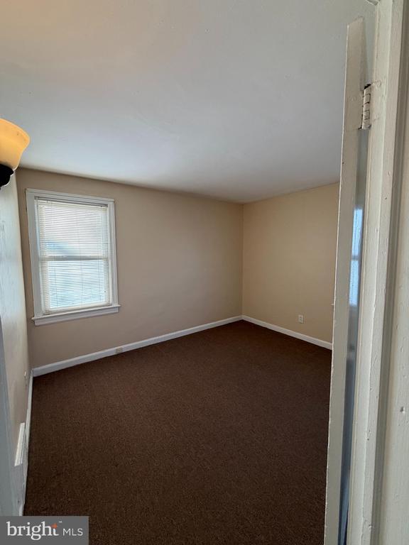 Building Photo - 973 S Olden Ave