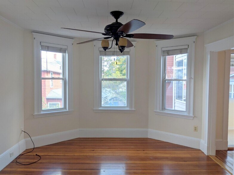 Building Photo - 13 Garden Ter