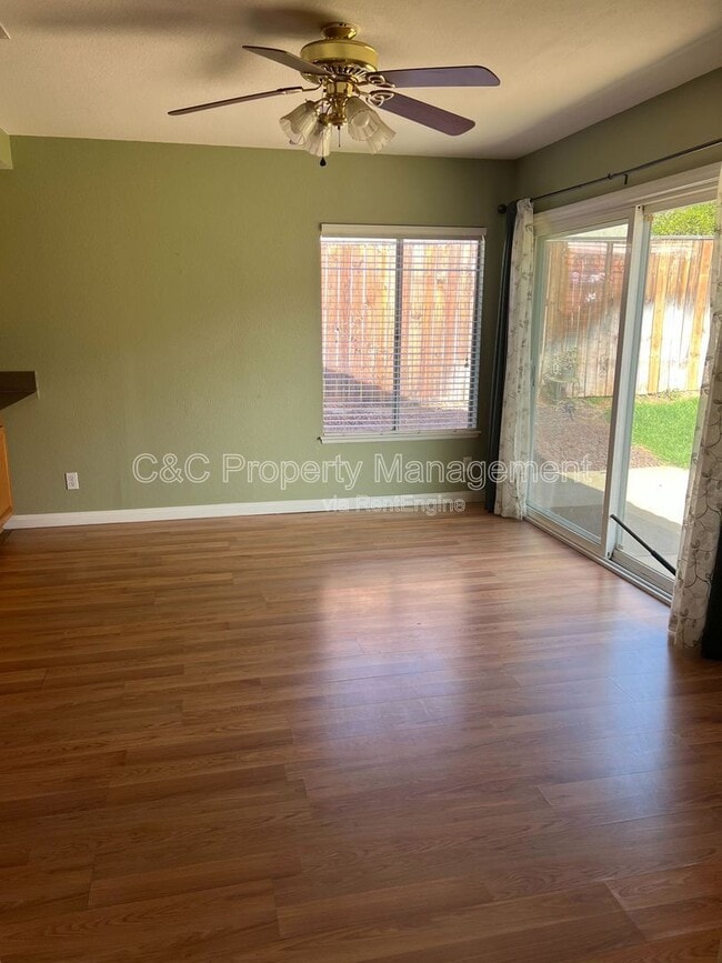 Building Photo - 11206 Fernview Pl