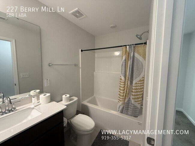 Building Photo - 227 Berry Ml Ln
