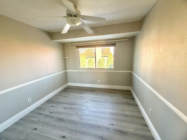 Building Photo - Gorgeous 4 Bedroom, 2 Story Home with a Beautiful Pool in the Lakes!