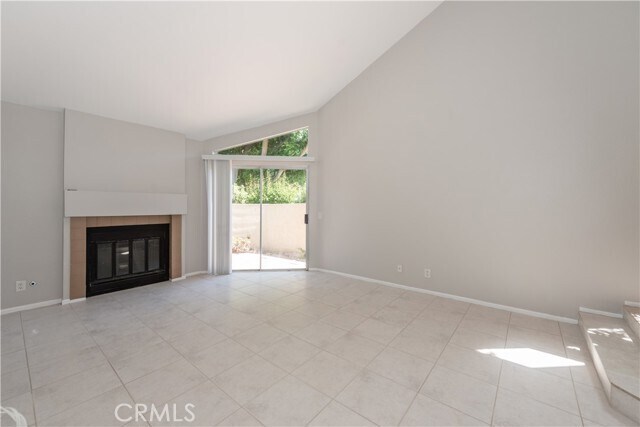 Building Photo - 385 Stanford Ct