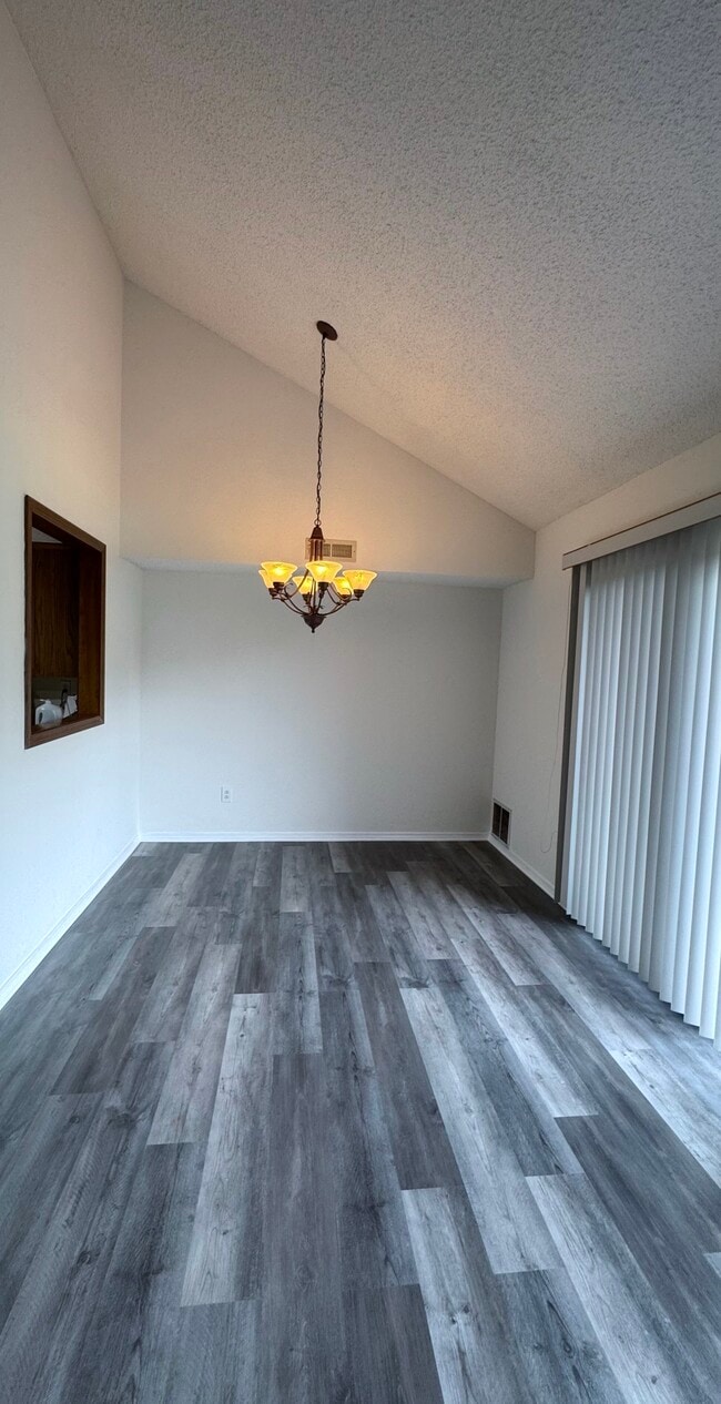 Dining Area - 24 Melinda Ln