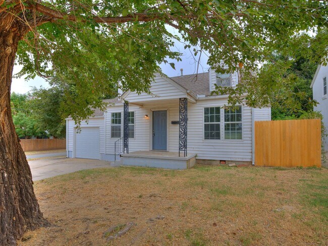 Building Photo - Charming Updated Home Near OKC Urban Core ...