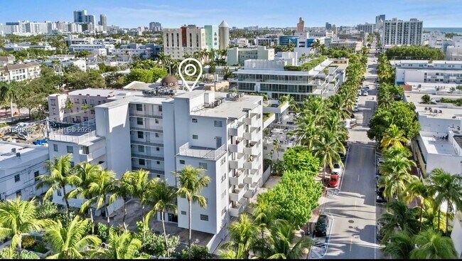 Building Photo - 240 Collins Ave