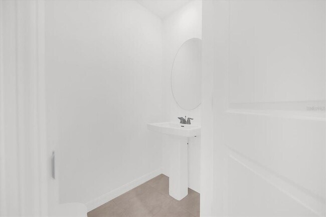 Building Photo - 2992 Skyline Lp