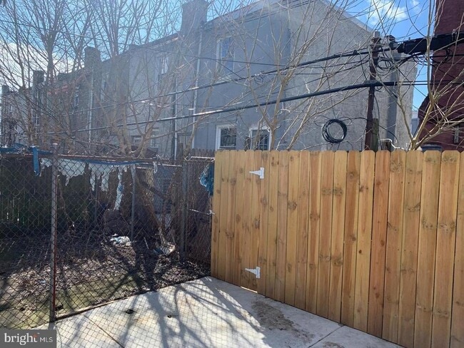 Building Photo - 1338 S 30th St