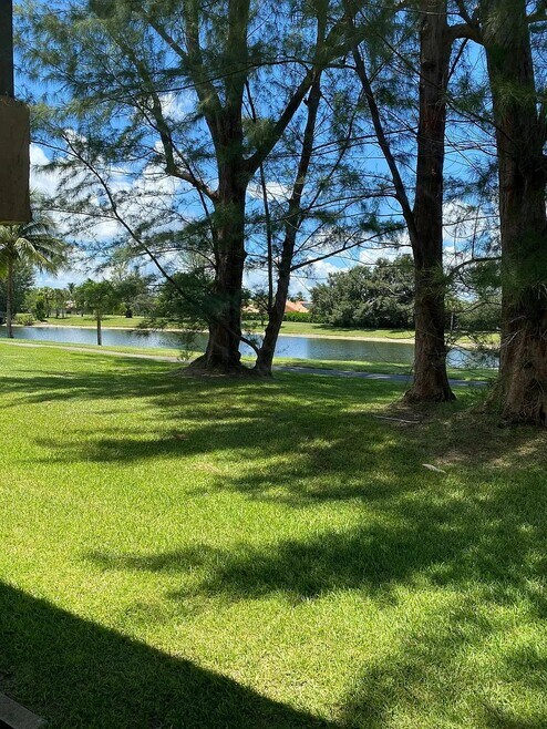 Building Photo - 21900 Lake Forest Cir