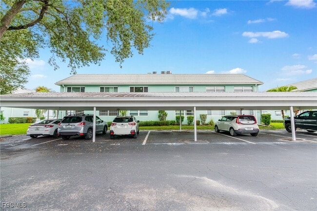 Building Photo - 3225 E Riverside Dr