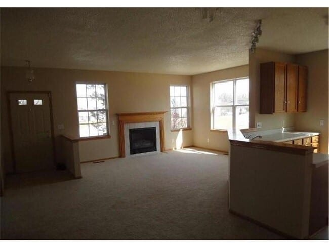 Building Photo - 9012 Garland Ln N