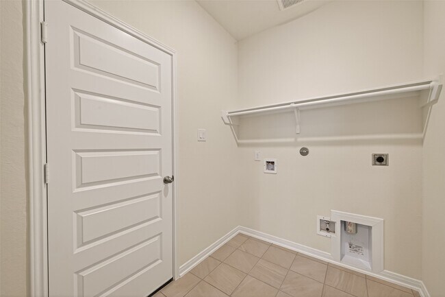 Building Photo - 814 Mustang Rdg Ter