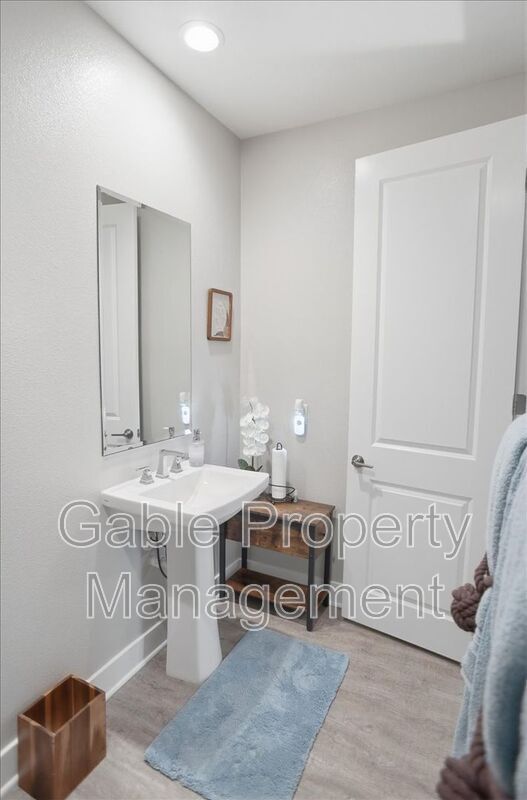 Building Photo - 25102 Aspen Falls Dr