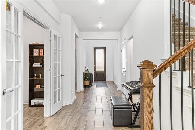 Building Photo - 2096 Creekbluff Cir