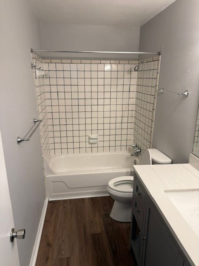 Building Photo - Two Bedroom One and a Half bath